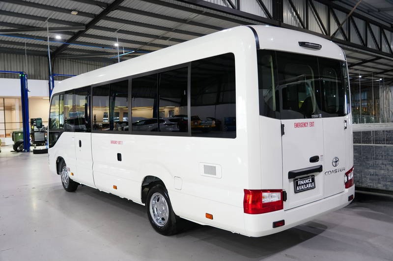 
								2025 Toyota Coaster 2.8L Diesel 6AT Deluxe Deluxe Automatic full									