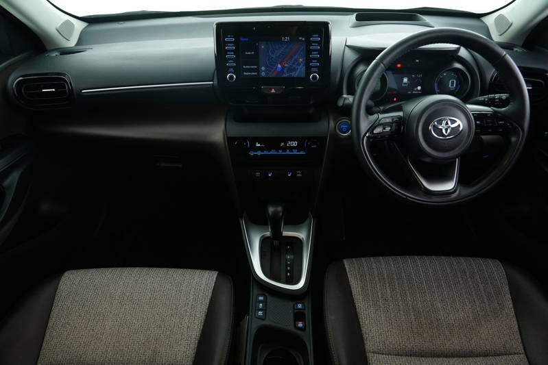 
								2021 Toyota Yaris Cross Hybrid Urban Auto 2WD full									