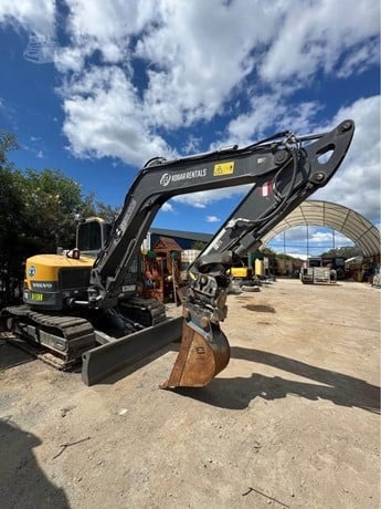 2023 VOLVO ECR88D