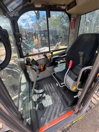 
								2023 VOLVO ECR88D full									