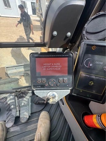
								2023 VOLVO ECR88D full									