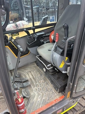 
								2023 VOLVO ECR88D full									