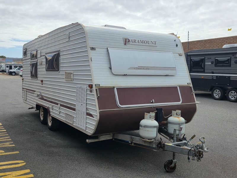 
								2003 PARAMOUNT DELTA TOURING CARAVAN full									