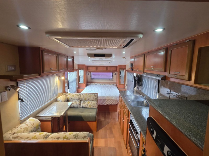 
								2010 OLYMPIC SEAVIEW 655 SS SEMI OFF-ROAD CARAVAN full									