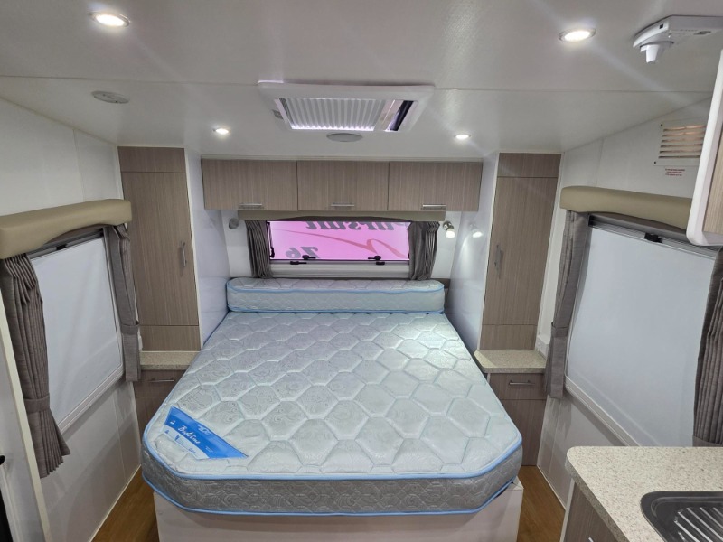 
								2013 OLYMPIC PURSUIT Z6 SINGLE AXLE SEMI OFF-ROAD CARAVAN full									