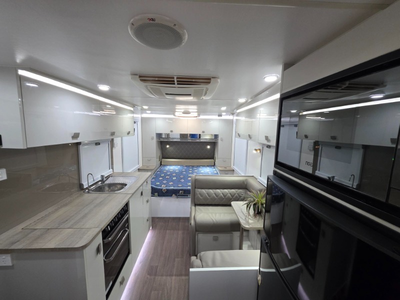 
								2020 ESSENTIAL C-CLASS D1-1 SERIES SINGLE AXLE SEMI OFF-ROAD CARAVAN full									
