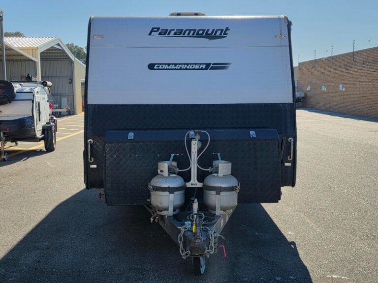 2018 PARAMOUNT COMMANDER 206 SINGLE BEDS SEMI OFF-ROAD CARAVAN