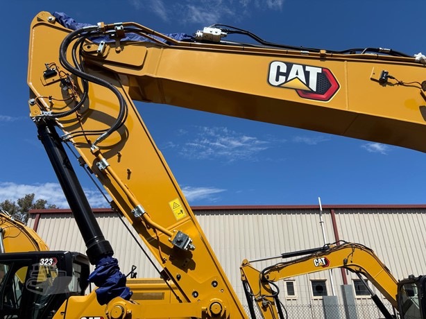 
								2026 CATERPILLAR 320 full									
