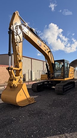 
								2026 CATERPILLAR 323 full									