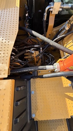 
								2026 CATERPILLAR 323 full									