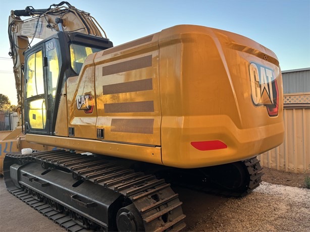 
								2020 CATERPILLAR 330 full									