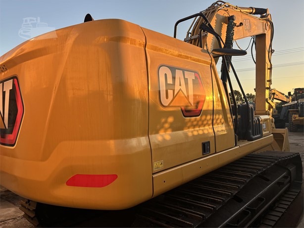 
								2020 CATERPILLAR 330 full									