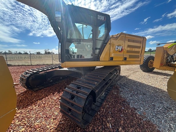 
								2020 CATERPILLAR 330 full									