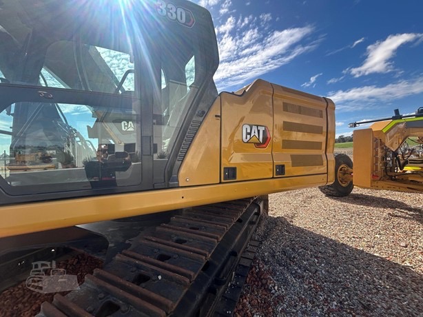 
								2020 CATERPILLAR 330 full									