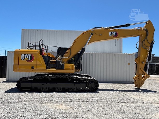 
								2023 CATERPILLAR 330GC full									