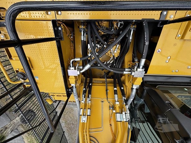 
								2026 CATERPILLAR 352 full									