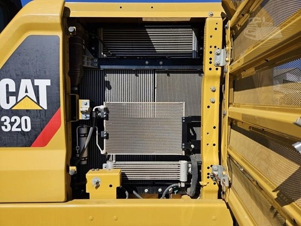 
								2020 CATERPILLAR 320 full									