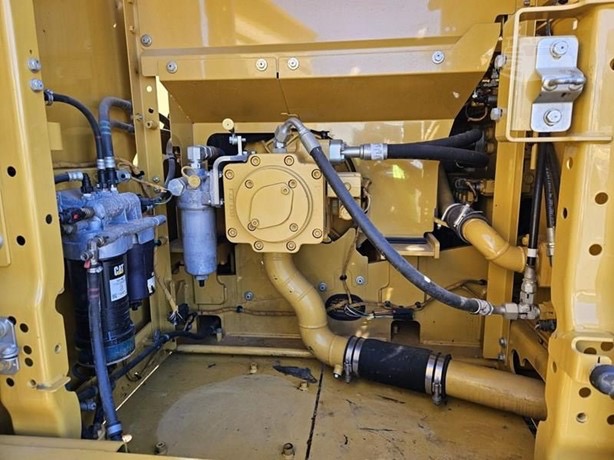 
								2020 CATERPILLAR 320 full									