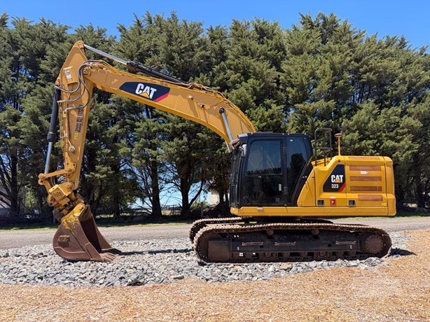 
								2018 CATERPILLAR 323 full									