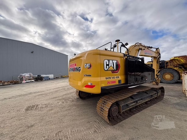 
								2020 CATERPILLAR 326 full									