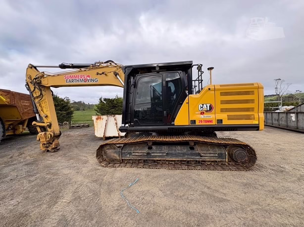 
								2020 CATERPILLAR 326 full									