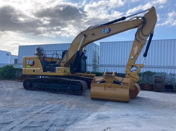 
								2023 CATERPILLAR 330GC full									