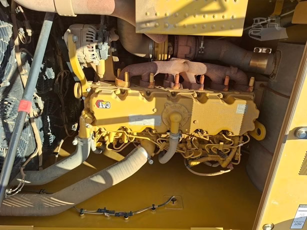 
								2023 CATERPILLAR 330GC full									