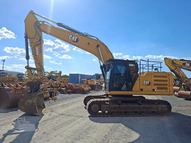 
								2023 CATERPILLAR 330GC full									