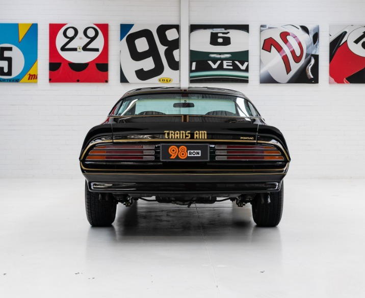 
								1977 Pontiac Transam full									