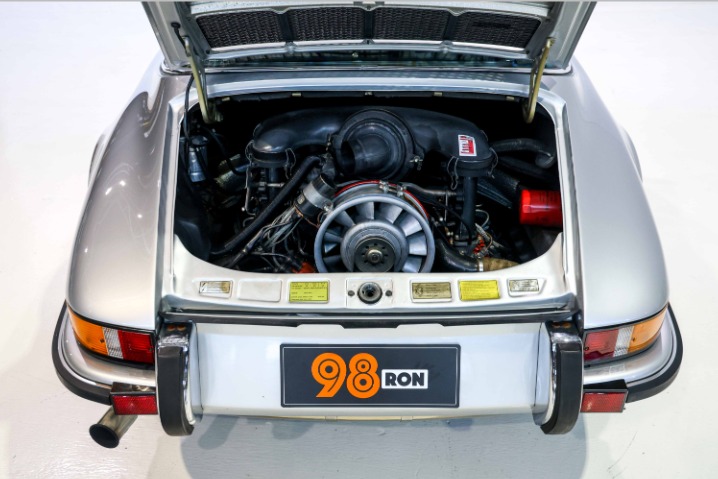 
								1973 Porsche 911 2.4S Targa full									