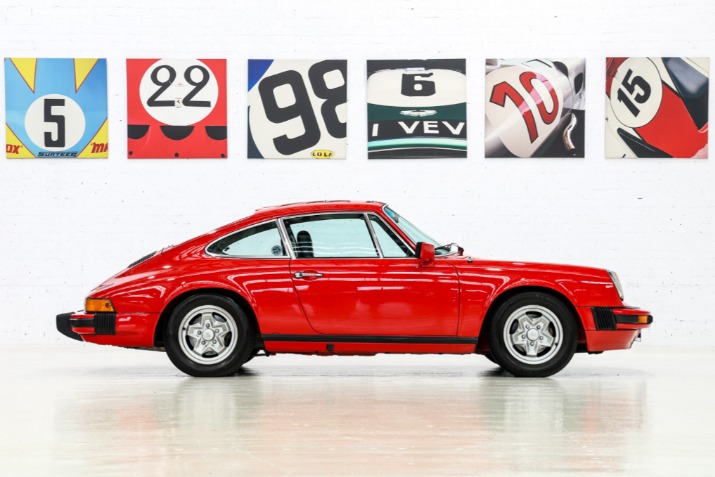 
								1976 Porsche 911 2.7 Coupe full									
