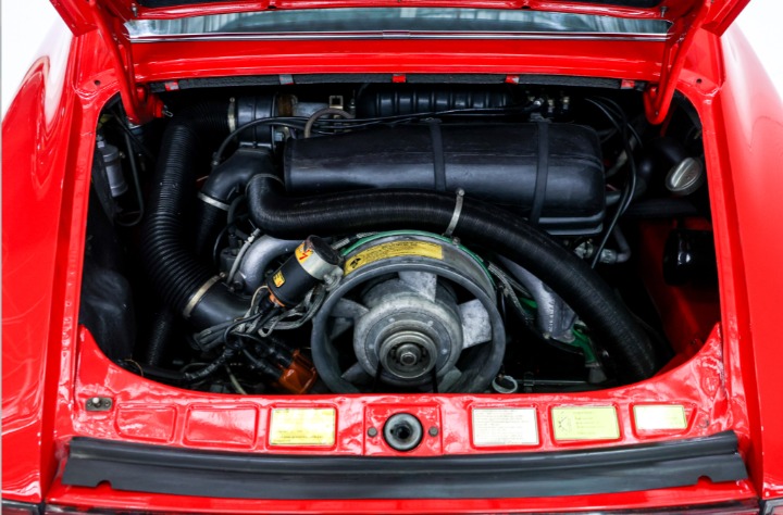 
								1976 Porsche 911 2.7 Coupe full									