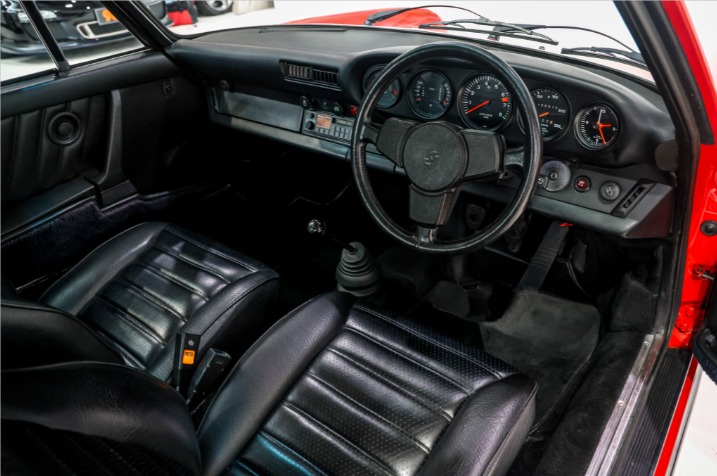 
								1976 Porsche 911 2.7 Coupe full									