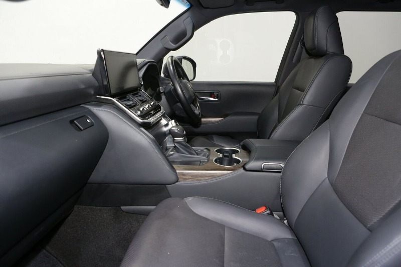 
								2024 Toyota Landcruiser VX FJA300R full									