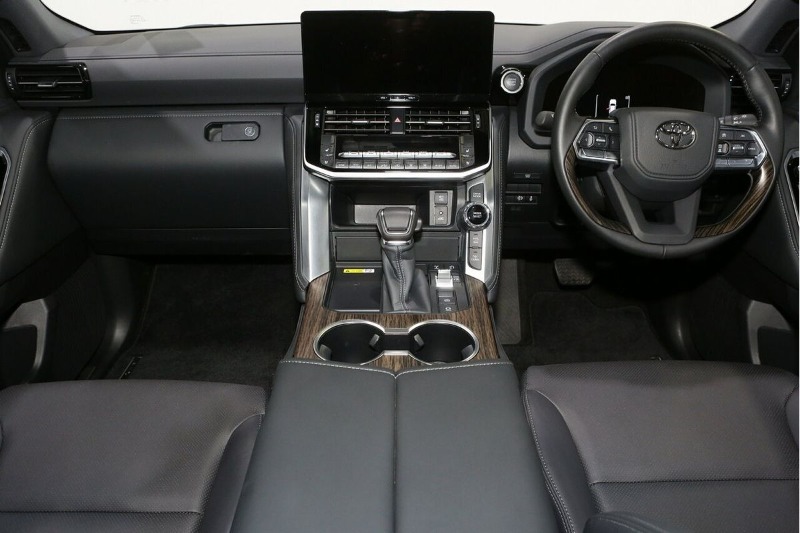 
								2025 Toyota Landcruiser VX FJA300R full									