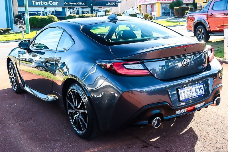 
								2023 Toyota GR86 GT ZN8 full									