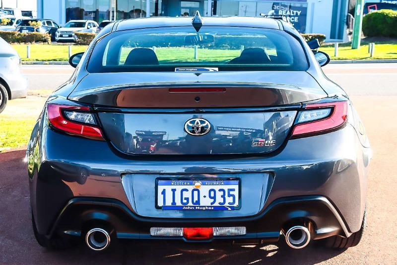 
								2023 Toyota GR86 GT ZN8 full									