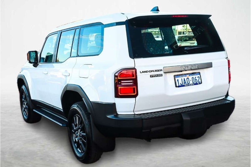 
								2026 Toyota Landcruiser Prado GX GDJ251R full									