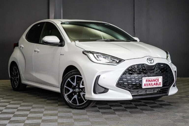 2025 Toyota Yaris SX Hybrid Auto