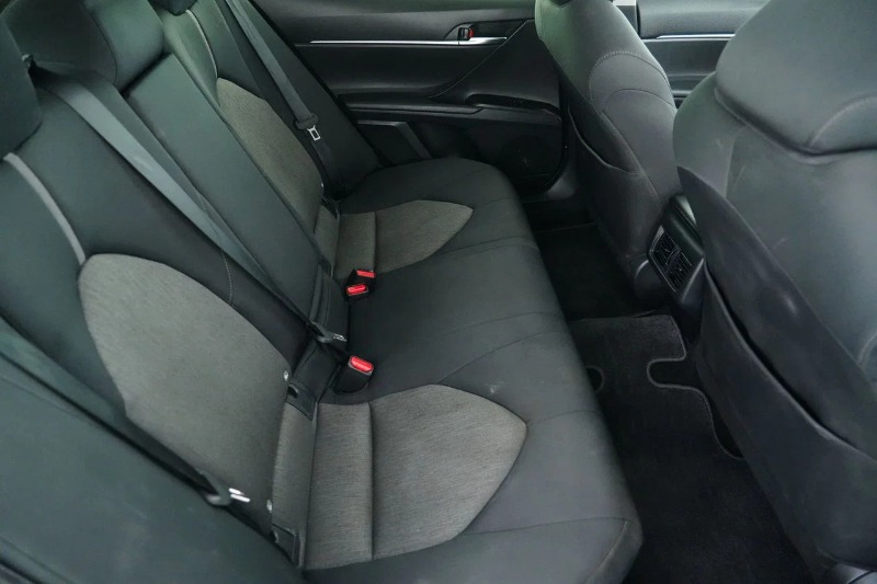 
								2022 Toyota Camry Hybrid Ascent Auto full									