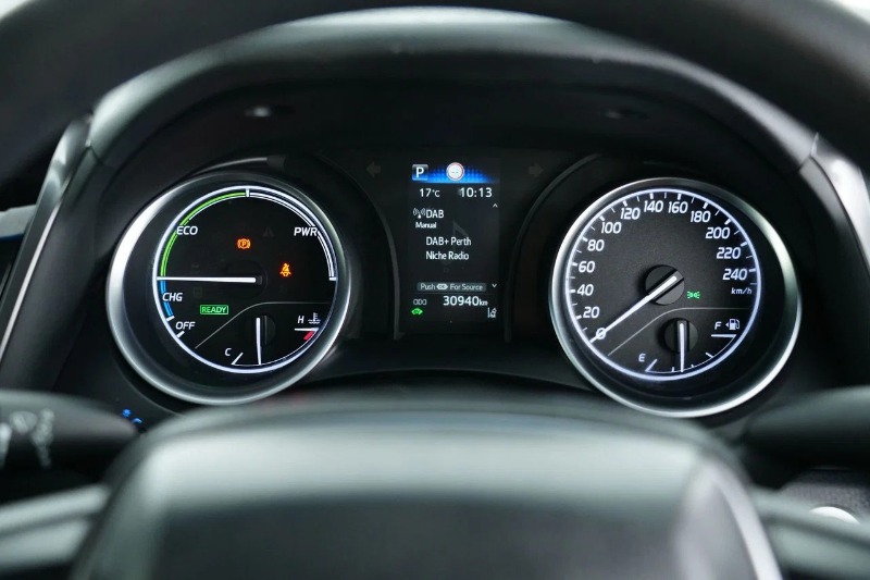 
								2022 Toyota Camry Hybrid Ascent Auto full									