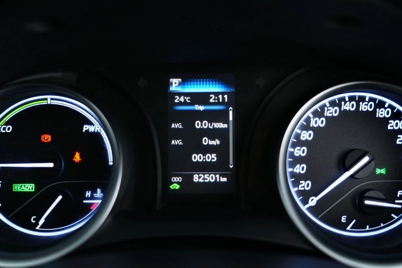 
								2019 Toyota Camry Hybrid Ascent Auto full									