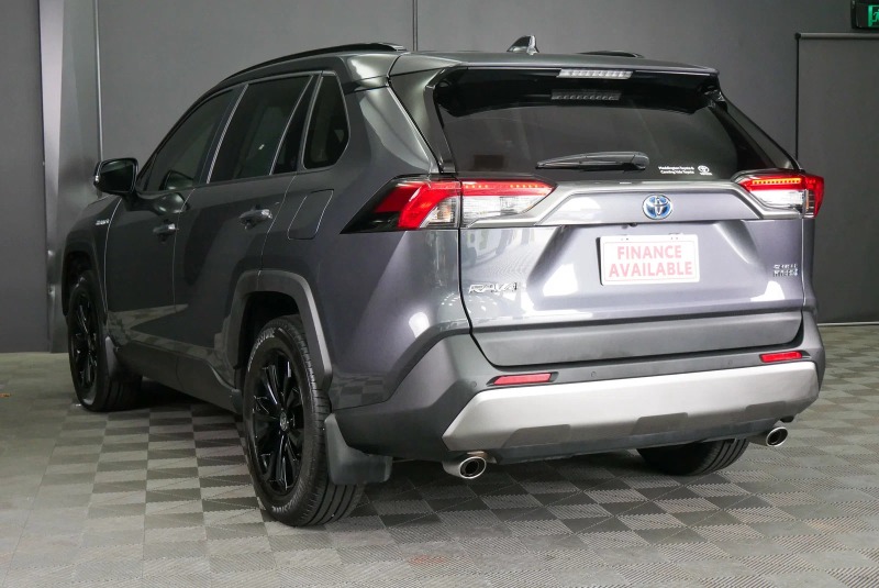 
								2025 Toyota RAV4 Hybrid Cruiser Auto 2WD full									