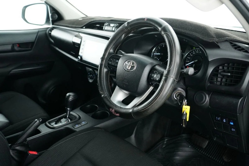 
								2020 Toyota Hilux SR Auto 4×4 Double Cab full									