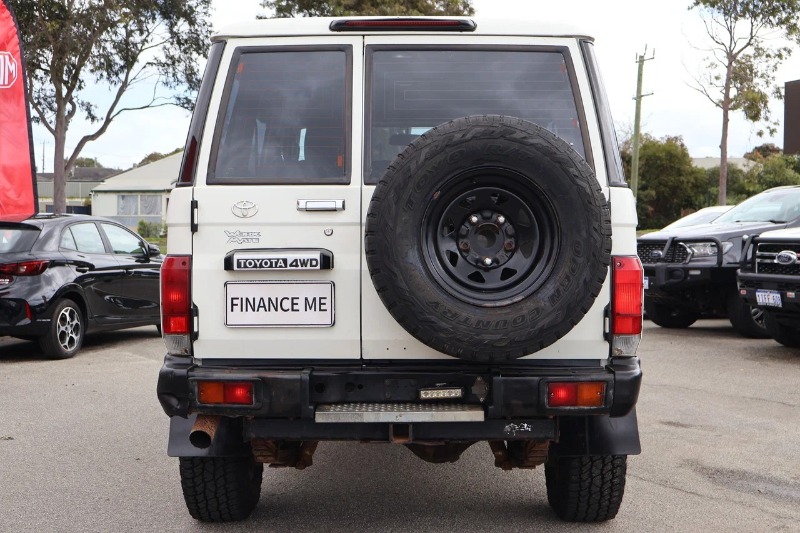 
								2012 Toyota Landcruiser Workmate Manual 4×4 full									