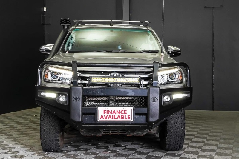 
								2018 Toyota Hilux SR5 Auto 4×4 Double Cab full									