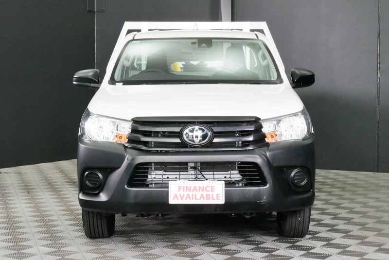 
								2025 Toyota Hilux Workmate Manual 4×2 full									