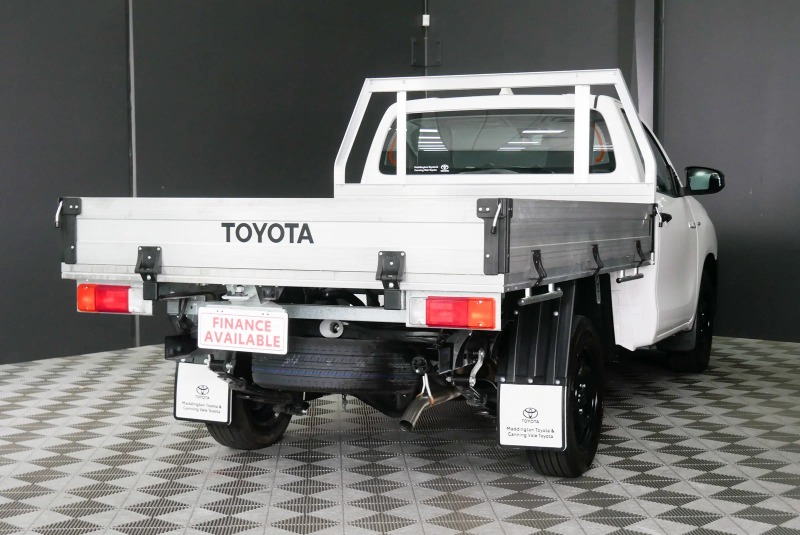 
								2025 Toyota Hilux Workmate Manual 4×2 full									