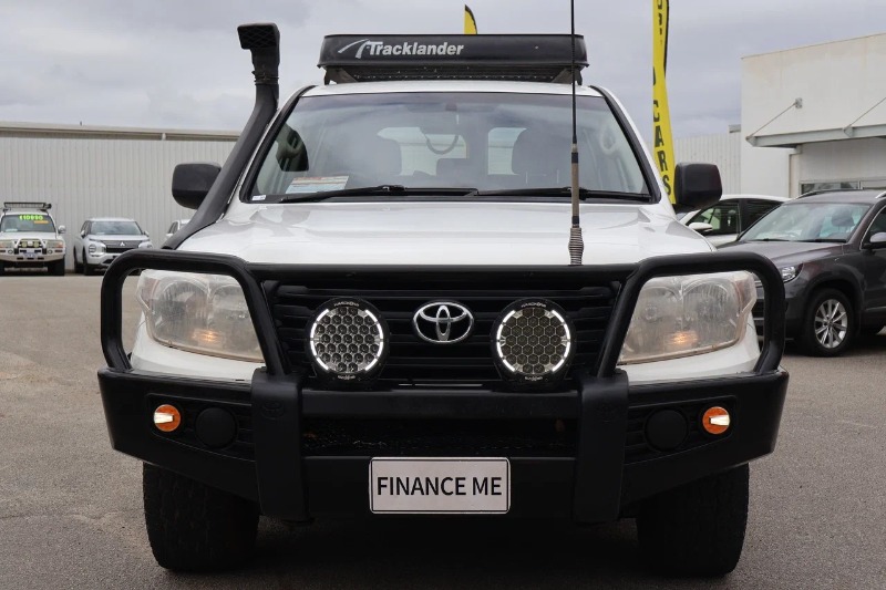 
								2014 Toyota Landcruiser GX Sports Automatic full									