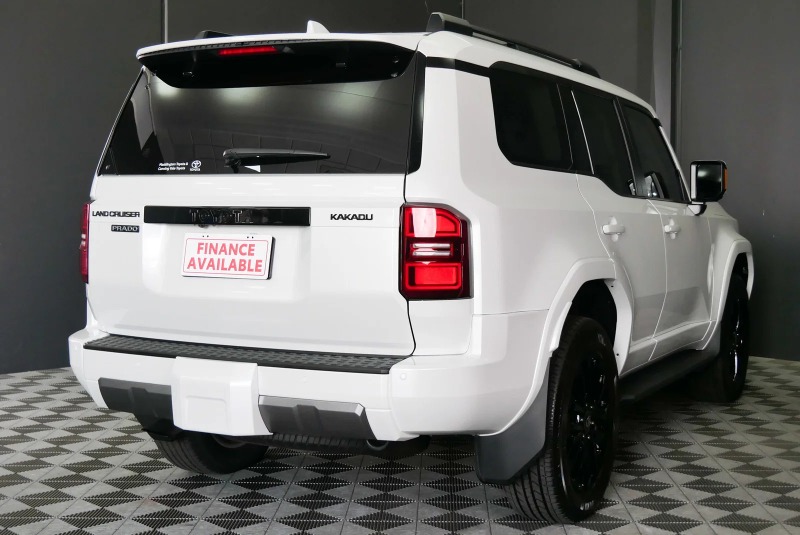 
								2026 Toyota Landcruiser Prado Kakadu Auto 4×4 full									